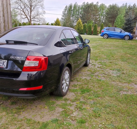 Skoda Octavia cena 59700 przebieg: 64000, rok produkcji 2015 z Myszyniec małe 254